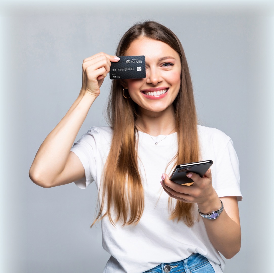 girl w card fade to e0ecf0 Mitarbeiter Sachbezugskarte